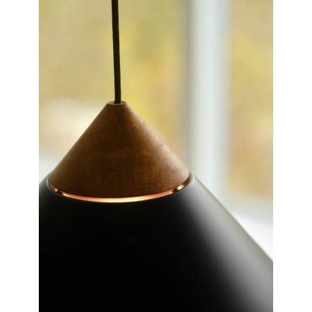 Lampa wisząca czarna z drewnianym akcentem Kinto NO2520083003 - Design for The People